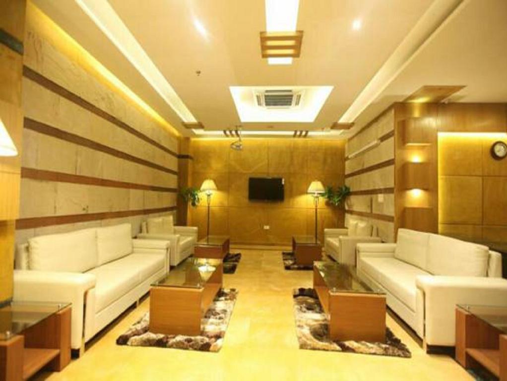 Modi Hotel & Resorts Pinjaur Buitenkant foto