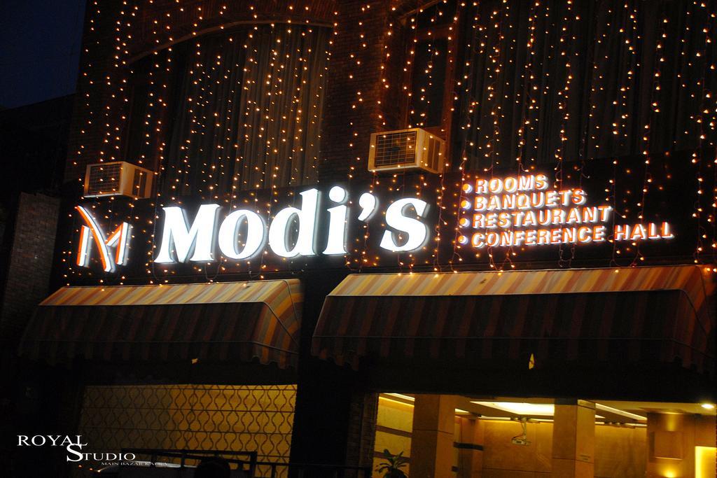 Modi Hotel & Resorts Pinjaur Buitenkant foto